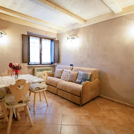 Lo Scoiattolo 3* Рокказаро